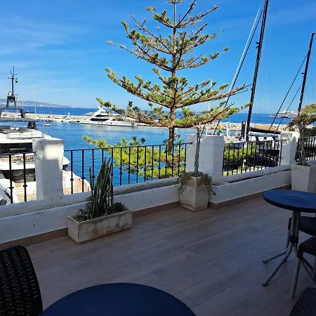 Front With Large Jacuzzi, Double Bed And Sofabed, Overlooking Largest Yachts * מארבלה