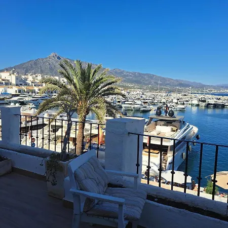Front With Large Jacuzzi, Double Bed And Sofabed, Overlooking Largest Yachts *