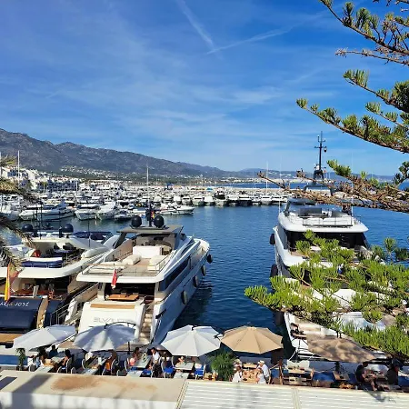 בית הארחה Front With Large Jacuzzi, Double Bed And Sofabed, Overlooking Largest Yachts *